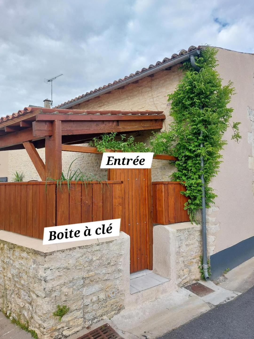 Les Petits Jardins De Cisse Chambre De Charme Εξωτερικό φωτογραφία